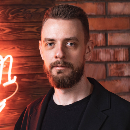 Денис Ломов